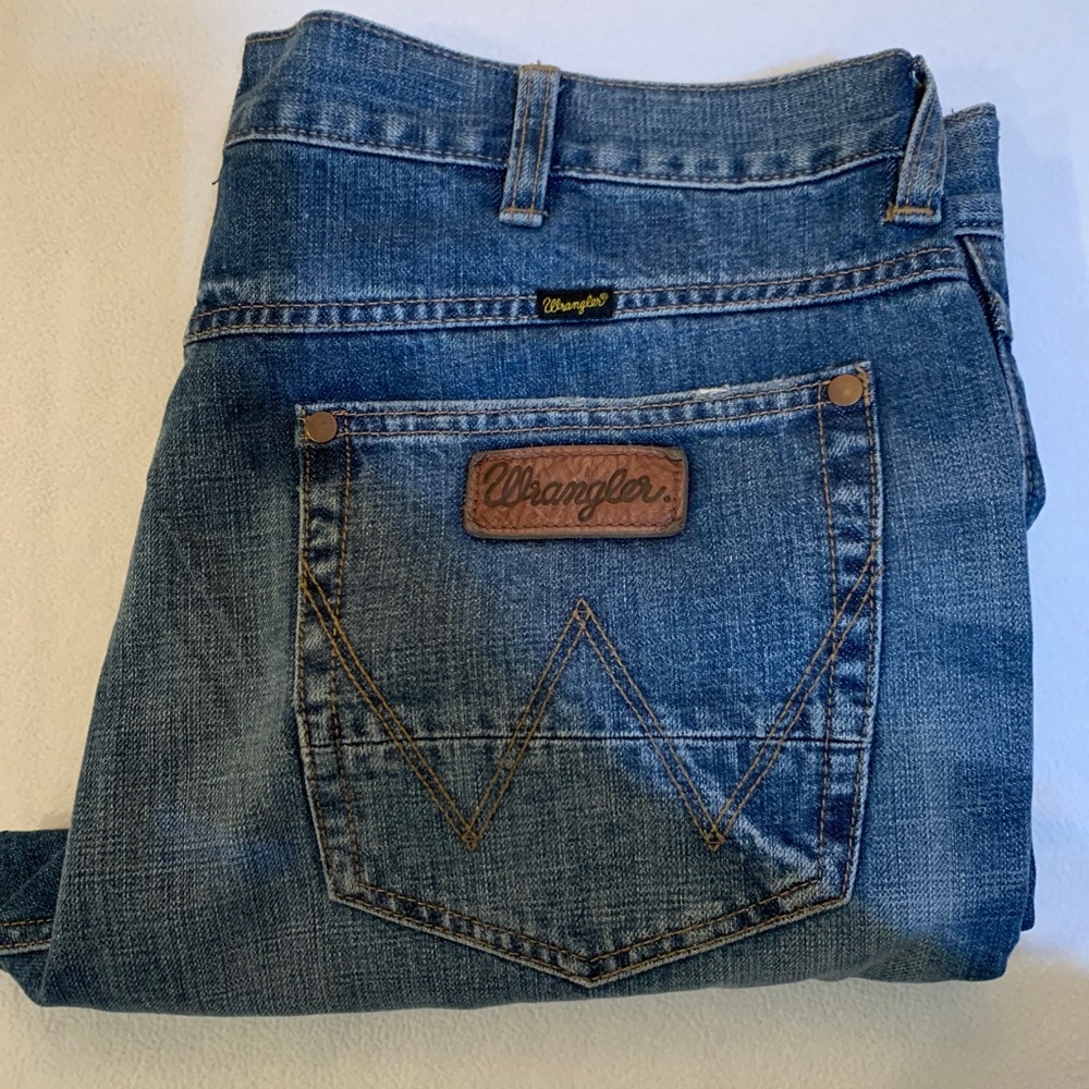 Men’s Wrangler Slim Fit Destructed Jeans